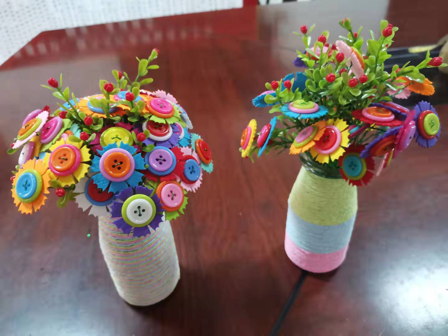 普陀桃浦新时代文明实践亲子手工花束花儿送给祖国母亲